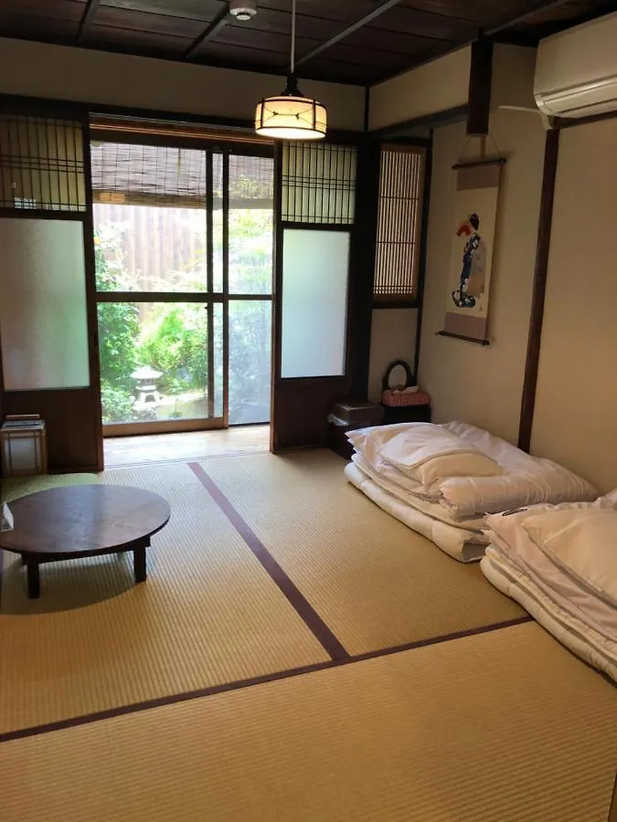 京町家 近よし Hotel Kiotó 2*,  Japán